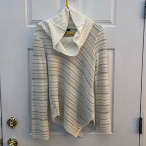 White House Black Market White Sweater with Gold Accent Size S